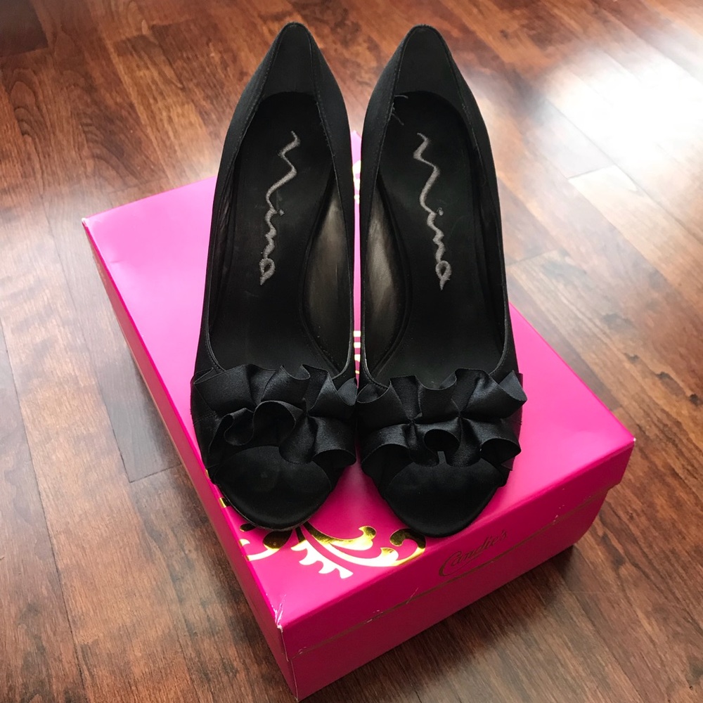Nina Pumps